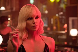ATOMIC BLONDE – AGENTE ESPECIAL