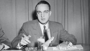 Roy Cohn: O Anticomunismo, a SIDA e Donald Trump