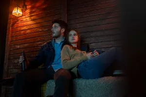 Crítica OS ESTRANHOS: CAPÍTULO 1 – estreia Prime