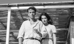 O Estrangeiro – Benjamin Voisin e Rebecca Marder