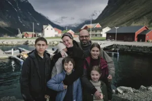 Festival de Cannes 2026 | A Palma foi para Mungiu, mas Cannes premiou uma Europa inteira em estado de alarme